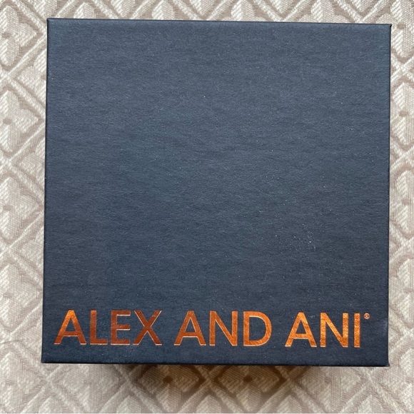 Alex and Ani Giants Bracelet - Picture 5 of 6